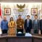 Menko Perekonomian Airlangga Hartarto menerima kunjungan Wakil Ketua The 14th National CPPCC yang juga menjabat Ketua Federasi Industri dan Perdagangan Tiongkok Mr. Gao Yunlong. (Dok. Ekon.go.id) 
 