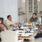 Calon presiden Prabowo Subianto melakukan kunjungan ke kediaman Menteri BUMN Erick Thohir. (Dok. Tim Media Prabowo Subianto)
