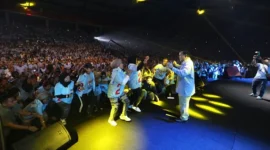 Calon presiden nomor urut dua dari Koalisi Indonesia Maju, Prabowo Subianto, berjoget gemoy Bersama ribuan relawan Kopi Pagi di Sentul International Convention Centre (SICC). (Dok. Tim Media Prabowo-Gibran)