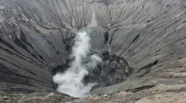 Waspada Kemungkinan Gunung Bromo Erupsi. (Pixabay.com/sharonang)