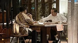 Presiden Jokowi Bertemu dengan Prabowo Subianto di Rumah Makan. (Facebook.com/@Prabowo Subianto)

