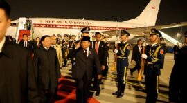 Tiba di Beijing untuk Kunjungi Presiden Xi Jinping, Prabowo Subianto Disambut Jajar Kehormatan di Bandara